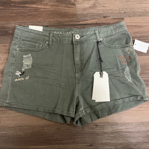 Vanilla Star Olive Green Mid-Rise 3” Embroidered Shorts Size 13 - Picture 2 of 11